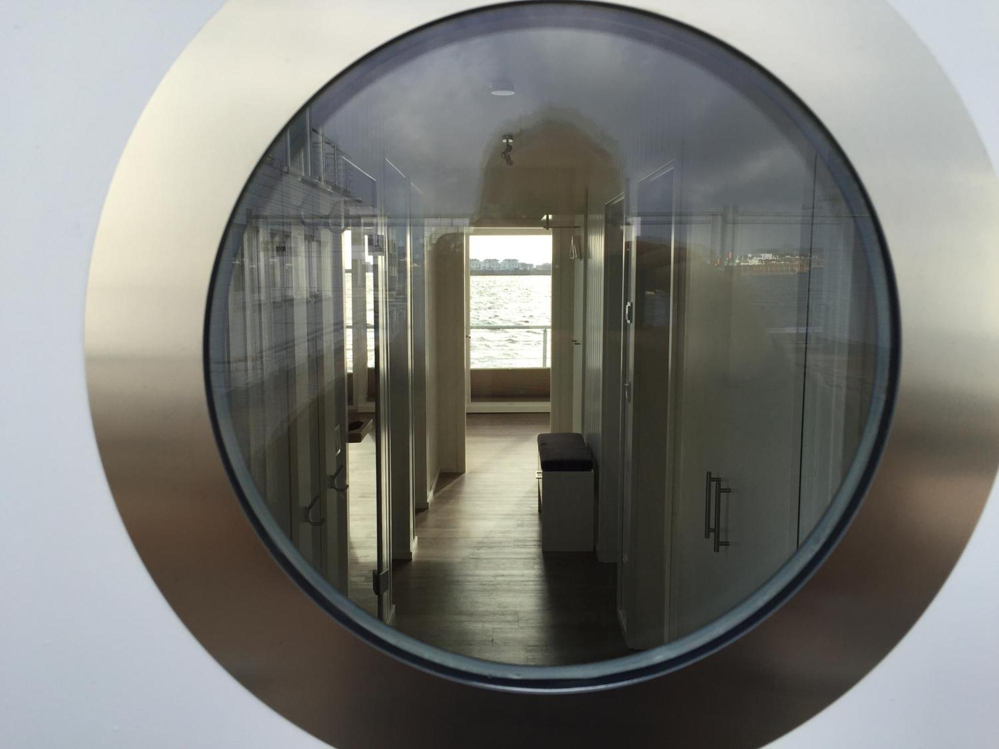 Schwimmendes Ferienhaus Antares One By Seeblick Ferien Oro, Rundum Wasser, Sauna Olpenitz Esterno foto