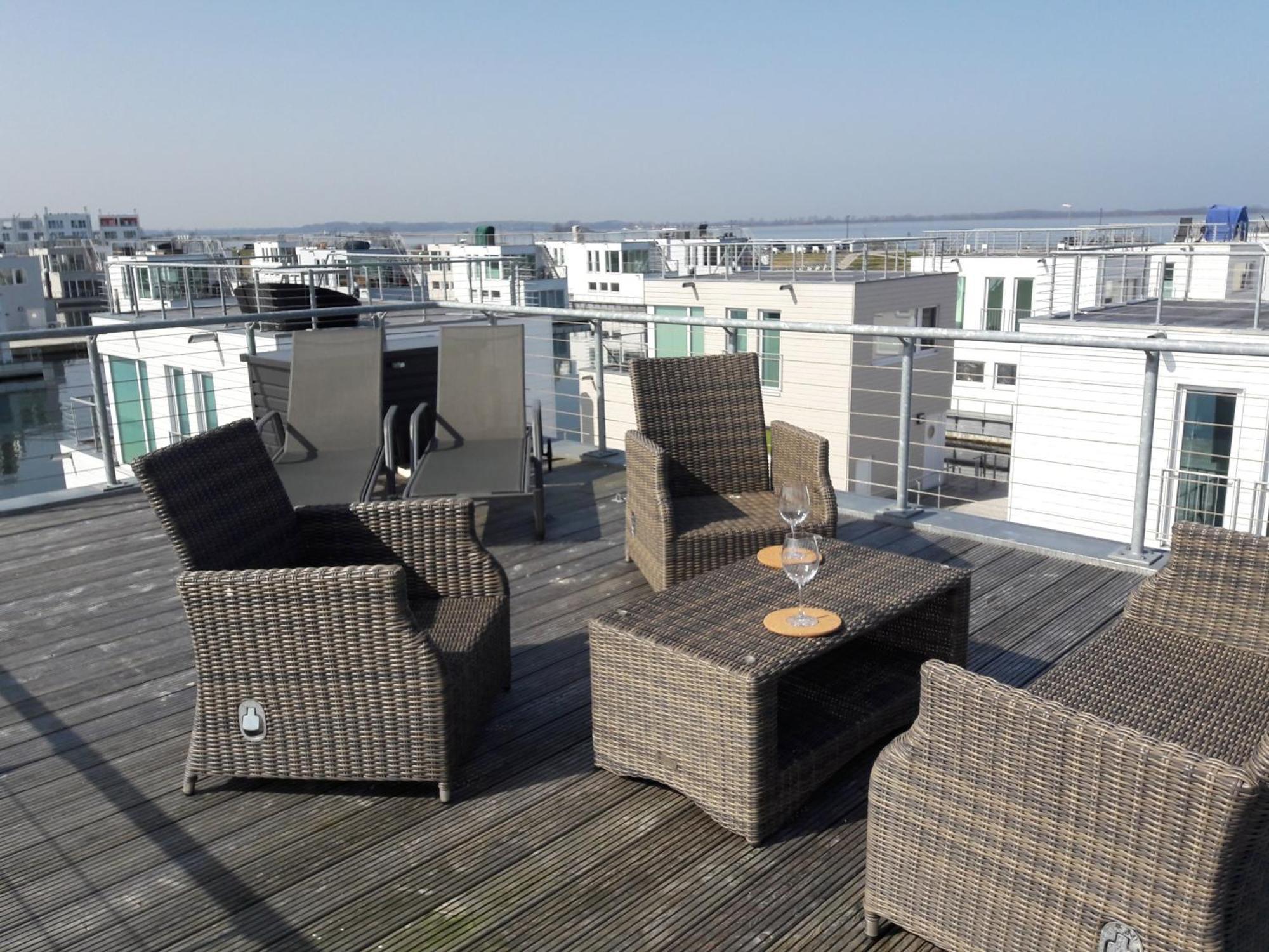 Schwimmendes Ferienhaus Antares One By Seeblick Ferien Oro, Rundum Wasser, Sauna Olpenitz Esterno foto