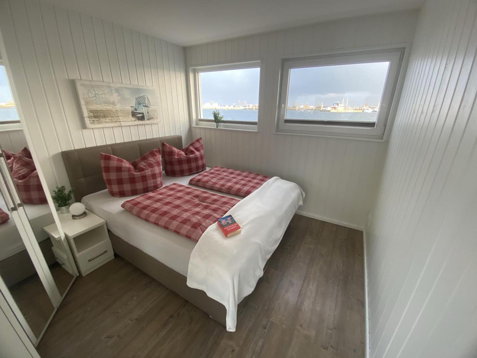 Schwimmendes Ferienhaus Antares One By Seeblick Ferien Oro, Rundum Wasser, Sauna Olpenitz Esterno foto