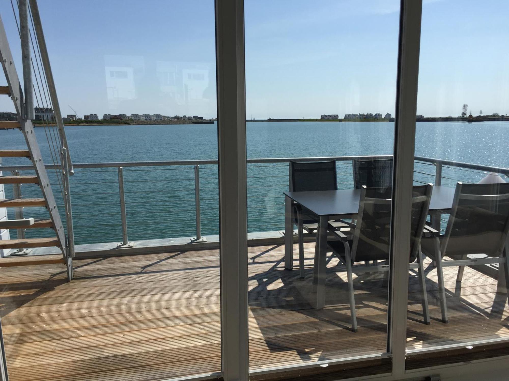 Schwimmendes Ferienhaus Antares One By Seeblick Ferien Oro, Rundum Wasser, Sauna Olpenitz Esterno foto