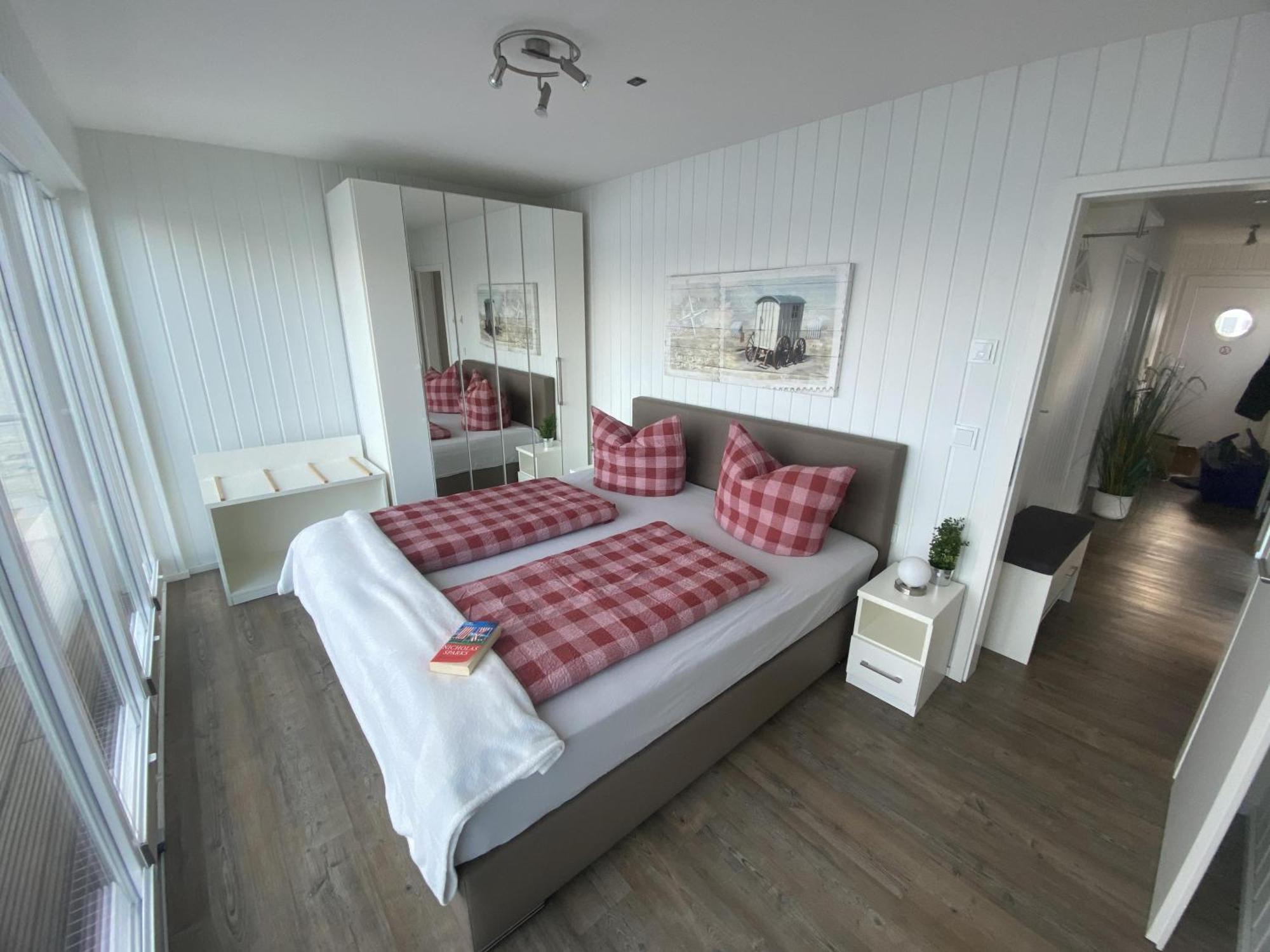 Schwimmendes Ferienhaus Antares One By Seeblick Ferien Oro, Rundum Wasser, Sauna Olpenitz Esterno foto