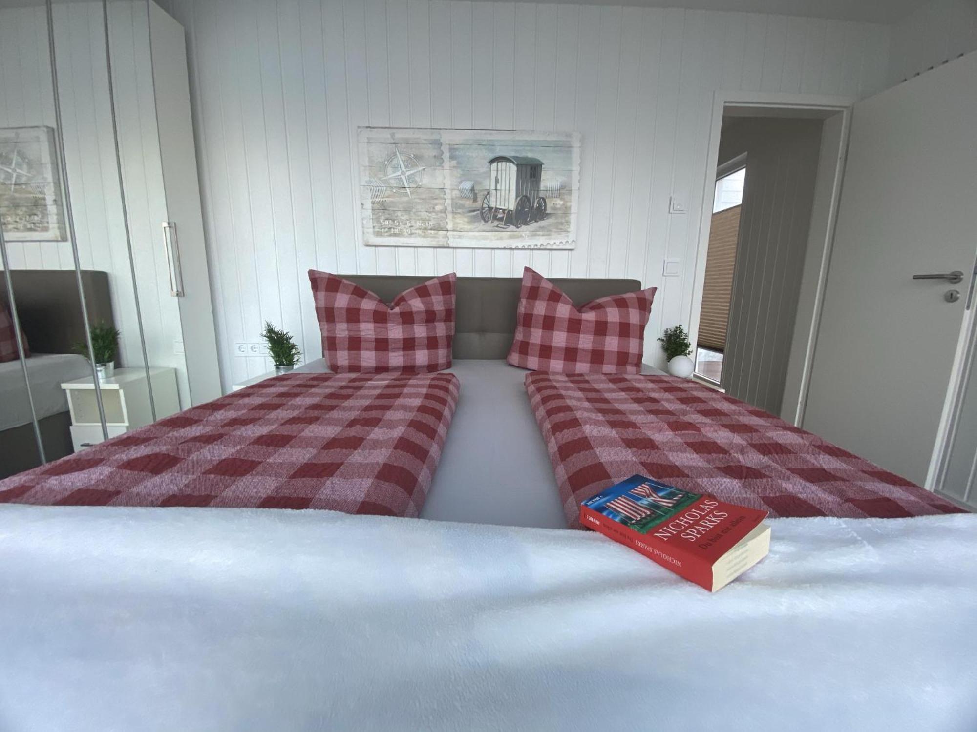 Schwimmendes Ferienhaus Antares One By Seeblick Ferien Oro, Rundum Wasser, Sauna Olpenitz Esterno foto
